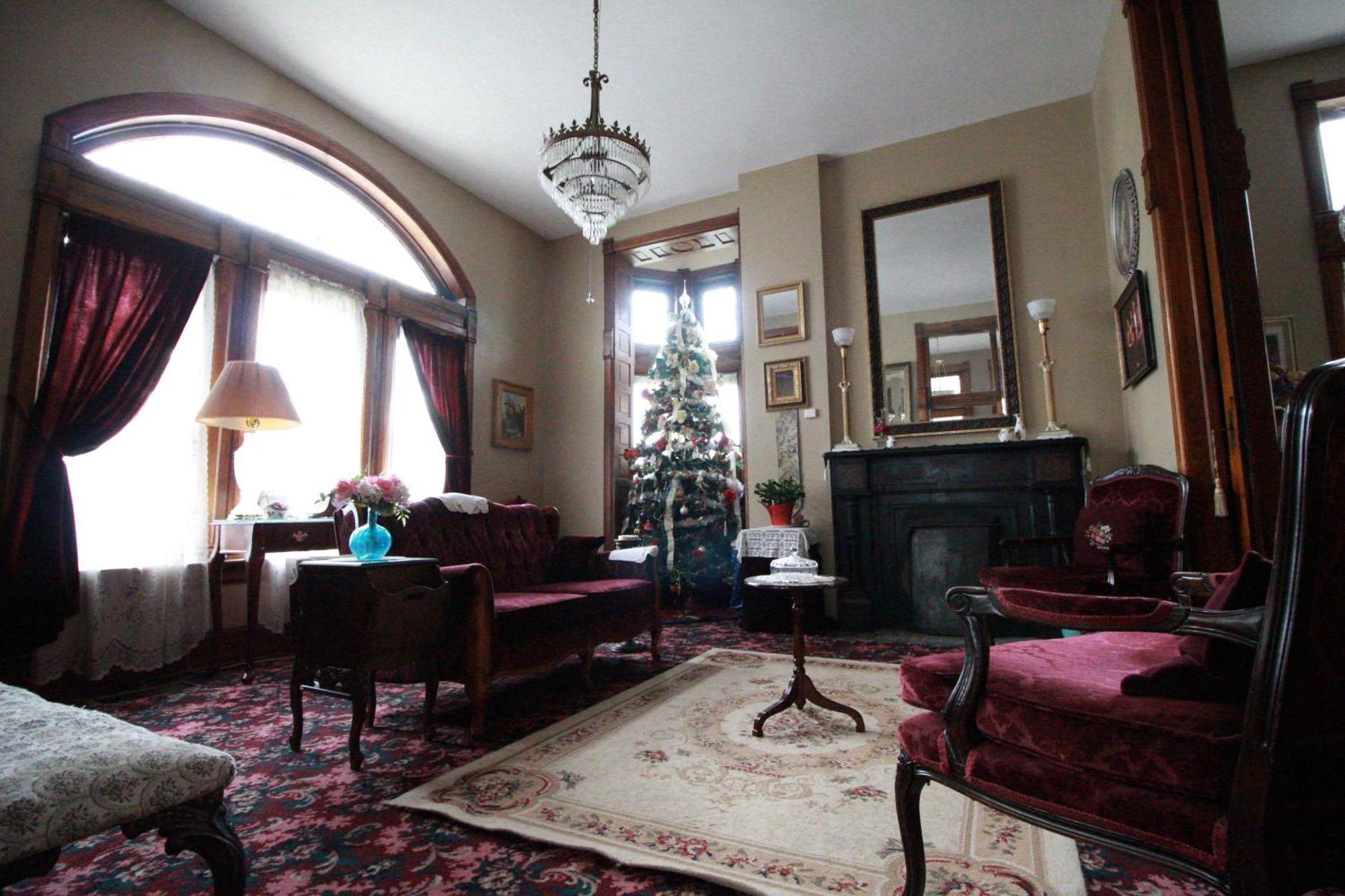 Mansion On The Mile B&B Индианаполис Екстериор снимка
